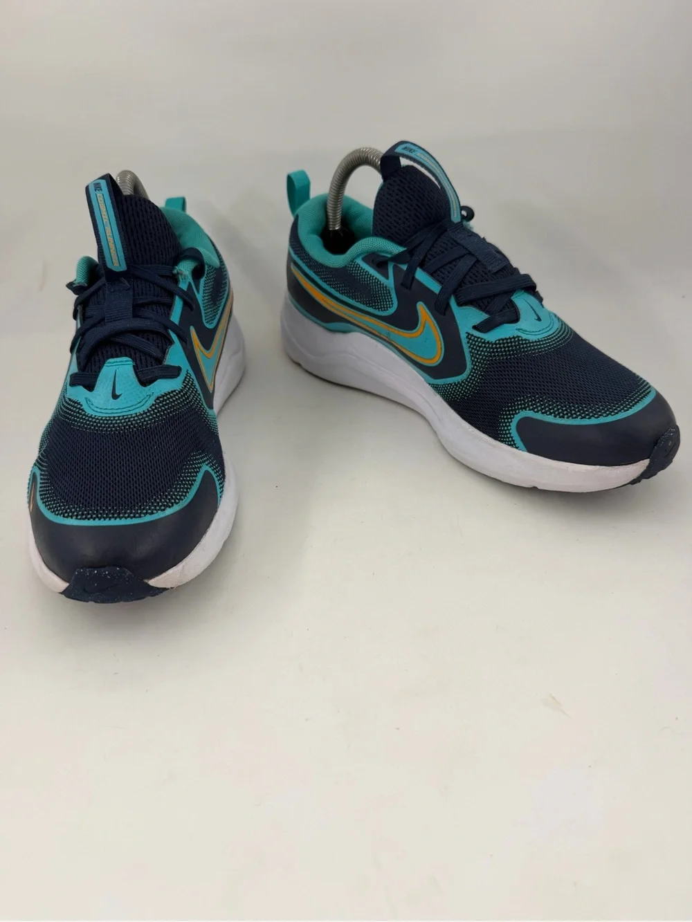 Nike Kids Cosmic Runner -SZ 6Y- Blue White Athletic Running Shoes Sneakers